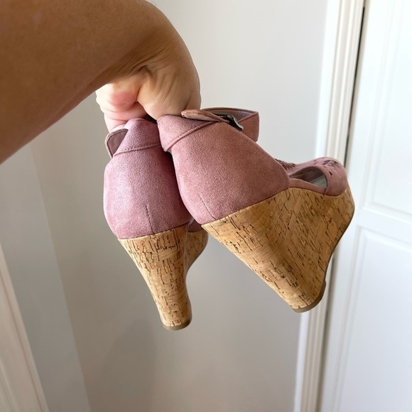 Marc Fisher size 9.5 wedges - Picture 15 of 16